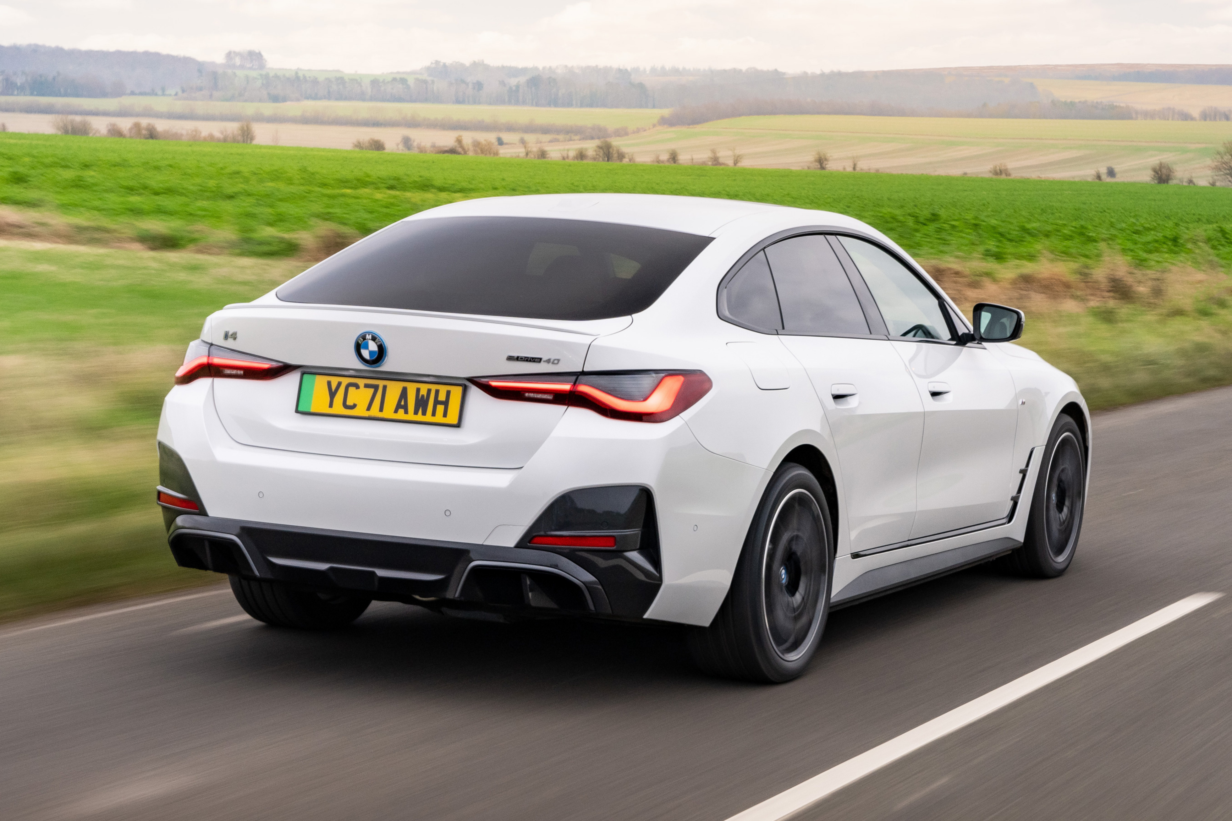 BMW i4 Photo